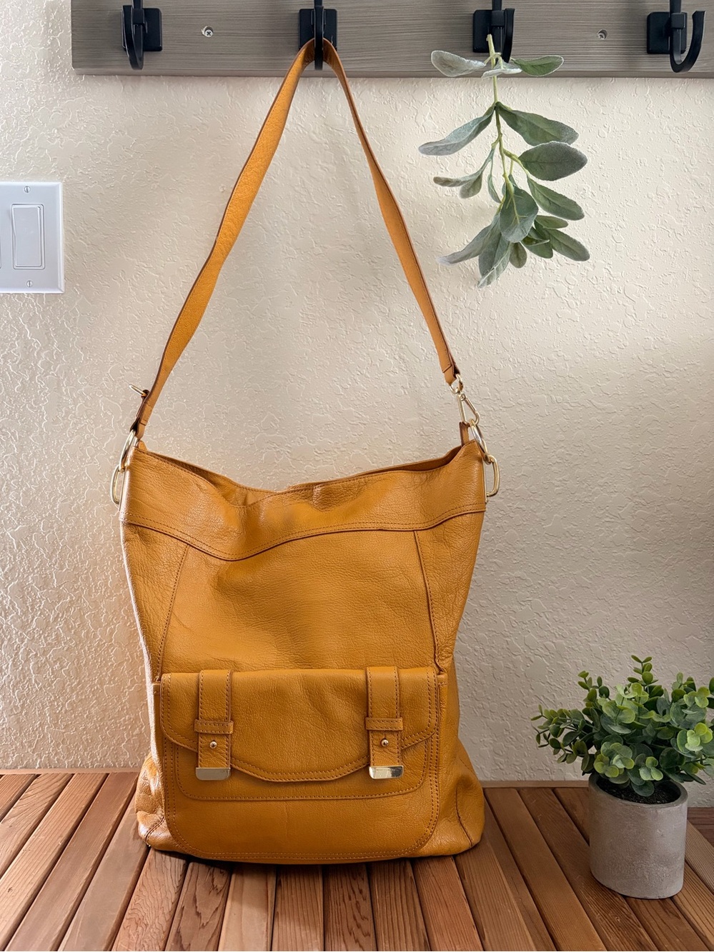 Banana Republic Yellow Pebbled Leather Hobo Shoulder Bag EUC
